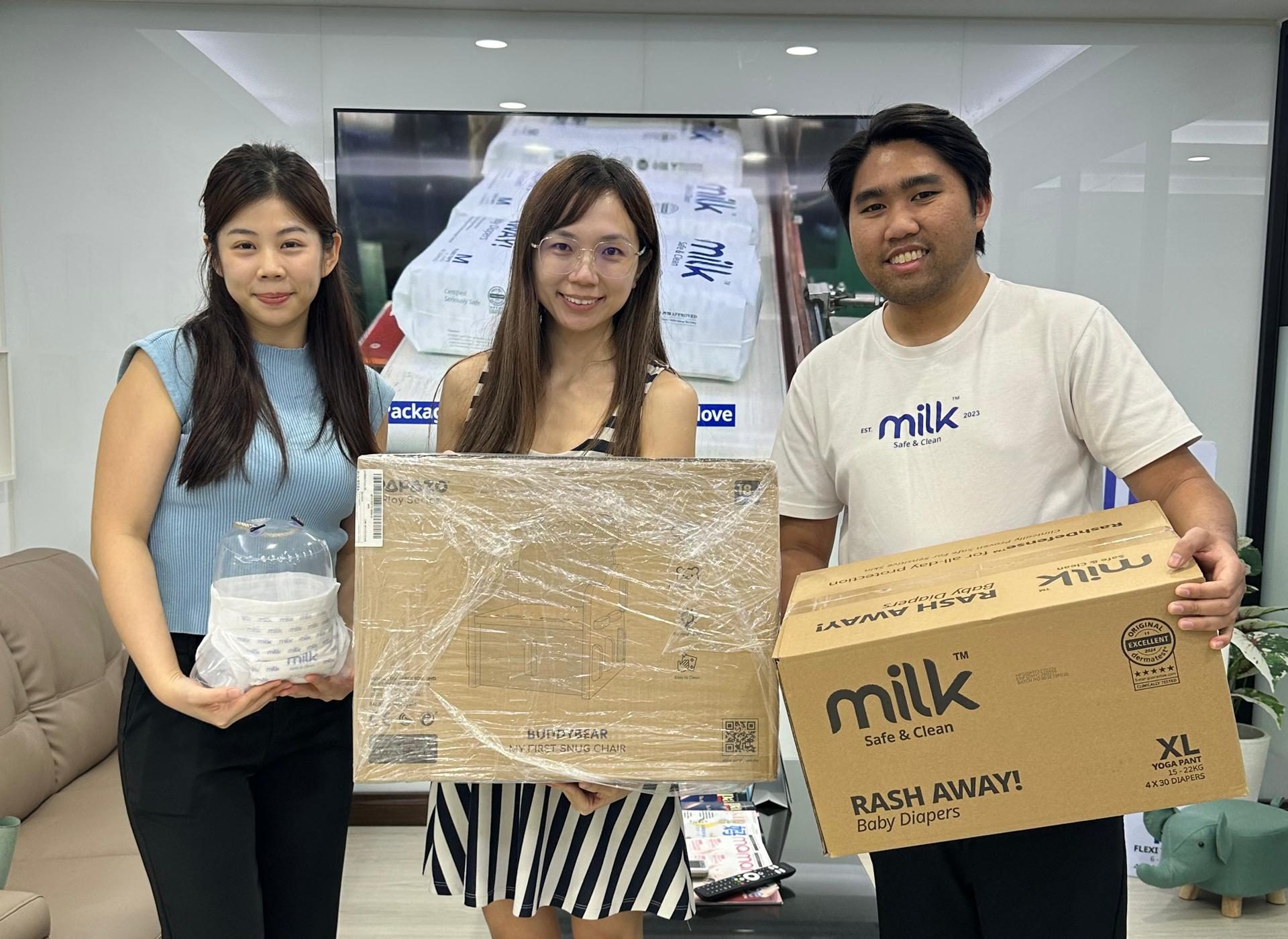 Winner holding box